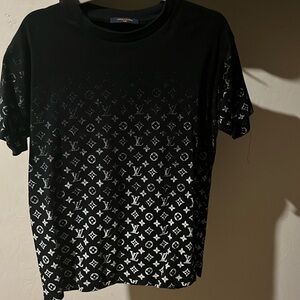 L.V. Small tee